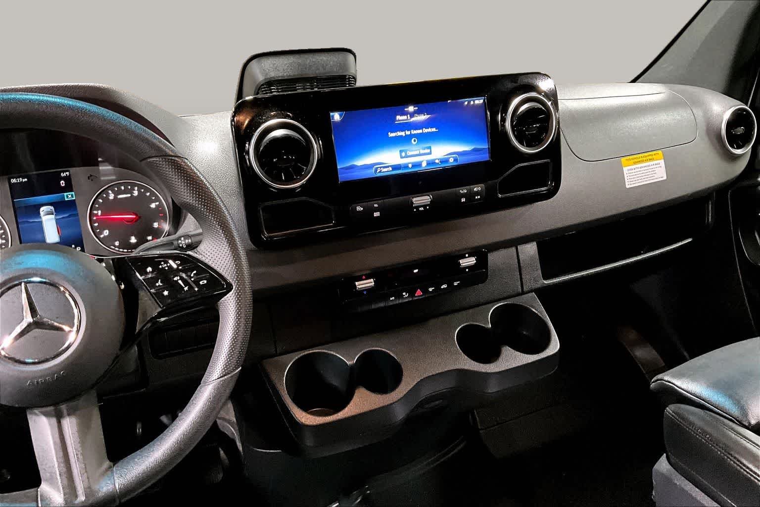 Used 2025 Arctic White Mercedes-Benz  image 7