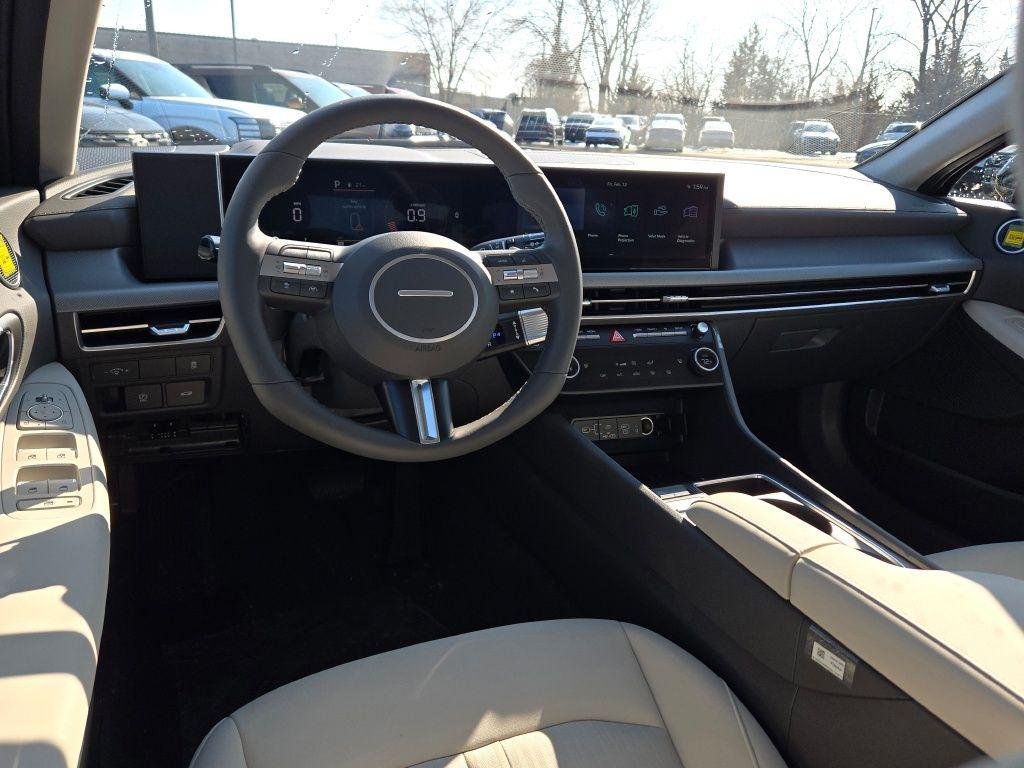 New 2026 Black Hyundai SEL Sport image 18