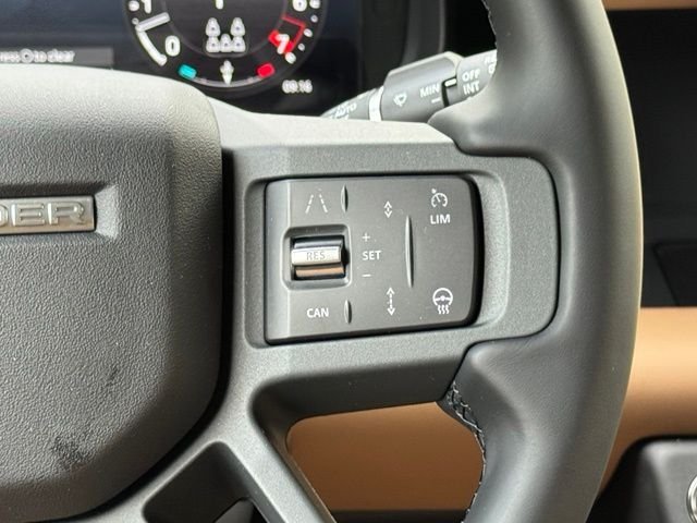 New 2026 Fuji White Land Rover S image 27
