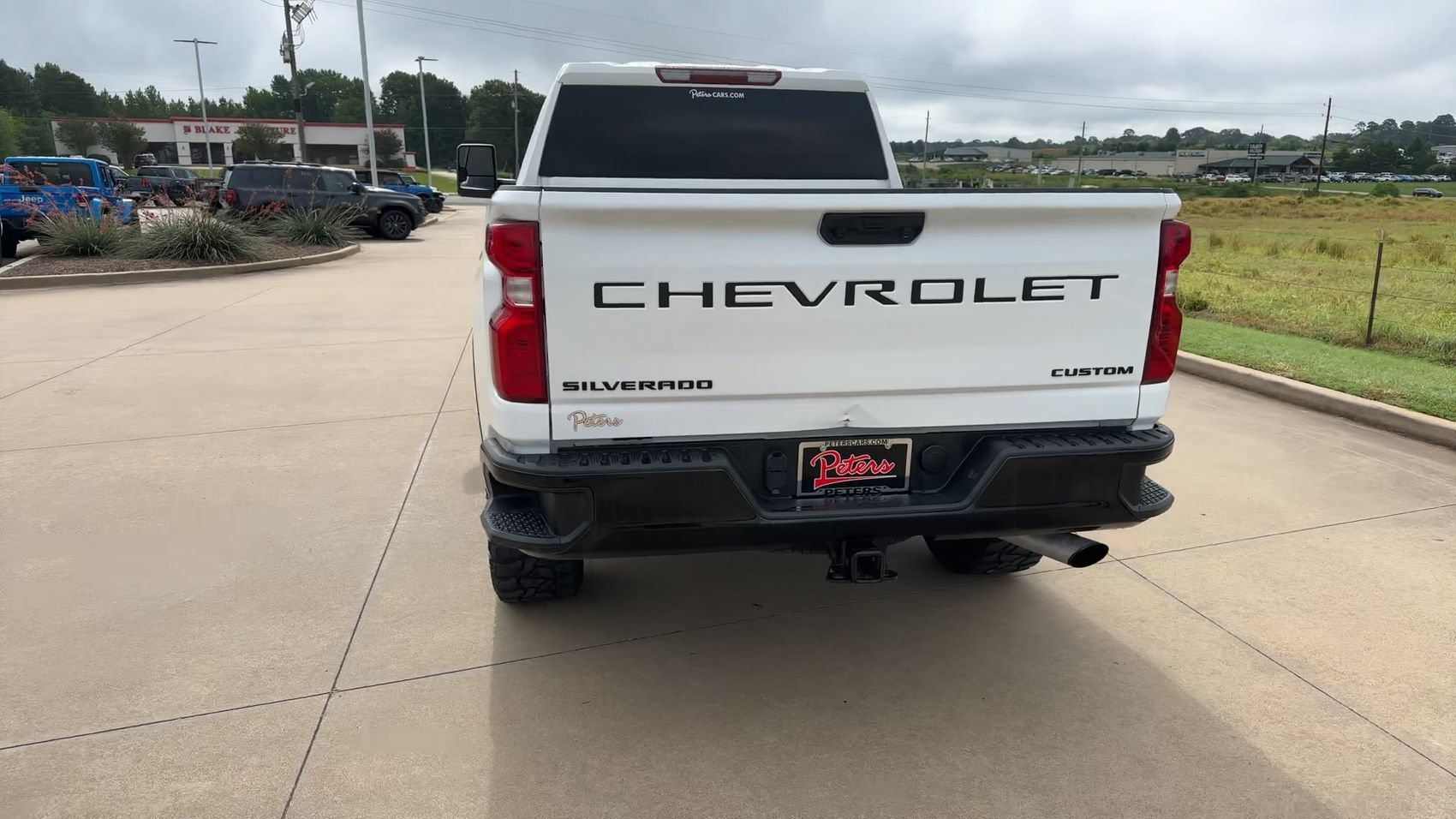 Used 2023 Summit White Chevrolet Custom image 8