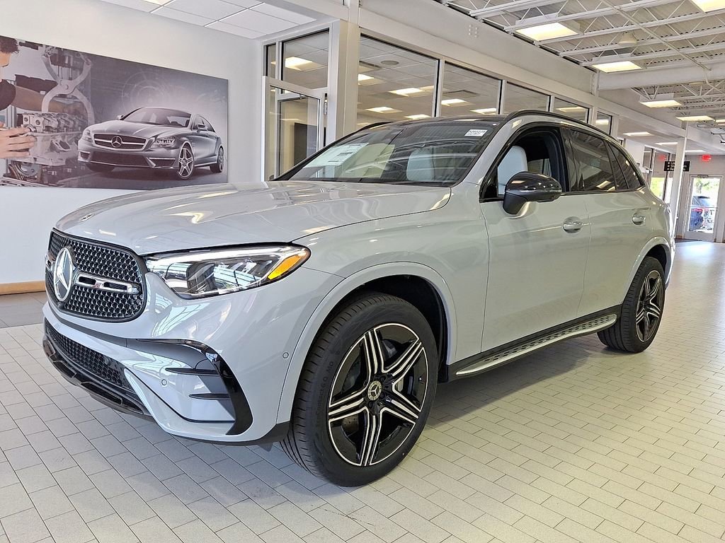 New 2026 MANUFAKTUR Alpine Grey Mercedes-Benz GLC 300 image 30