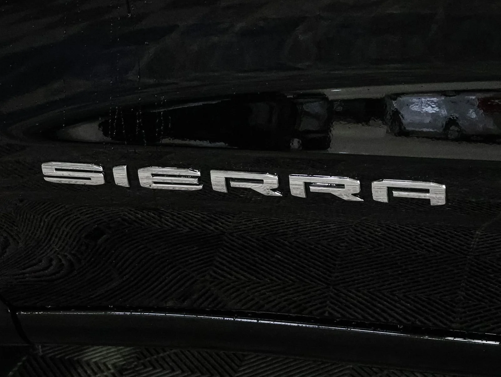 New 2026 Onyx Black GMC SLE image 19