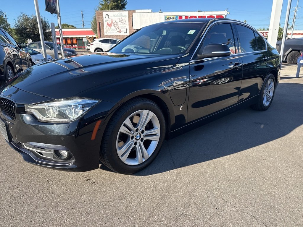 2017 Bmw 330e 3-Series photo 2