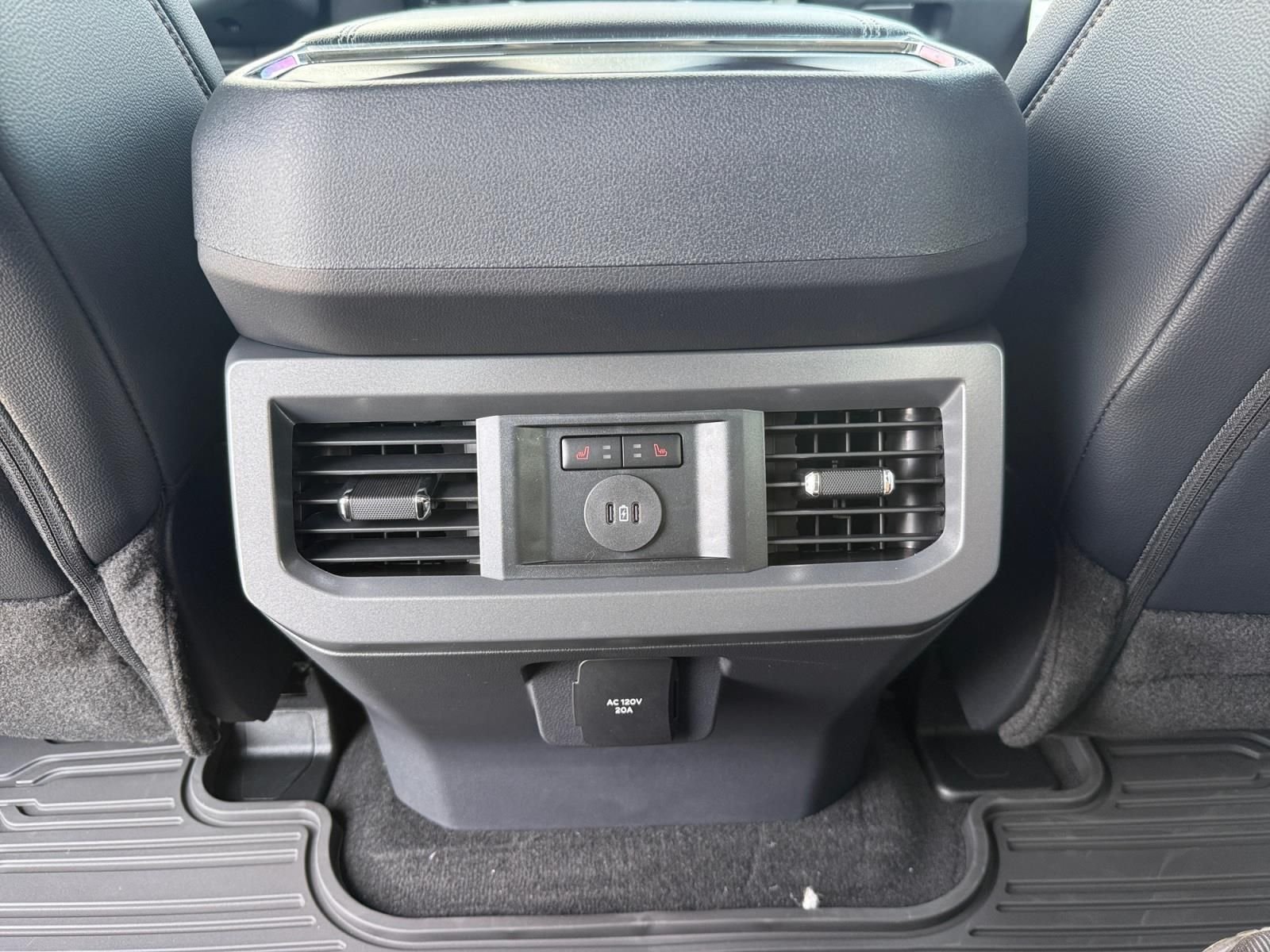New 2026 Glacier Gray Metallic Tri-Coat Ford F-350® Lariat® image 16