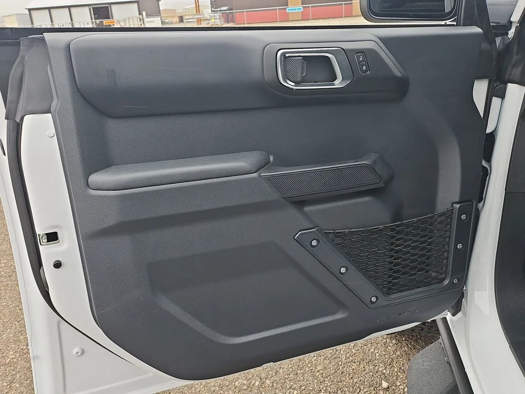 New 2025 Oxford White Ford Badlands® image 30