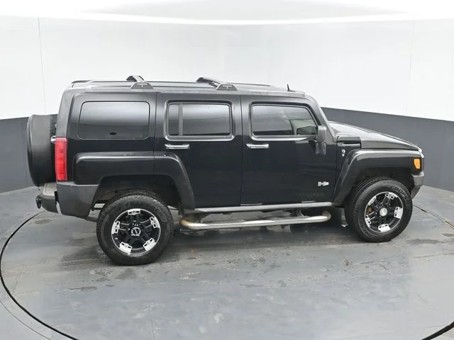 Used 2008 Black Hummer Luxury image 34