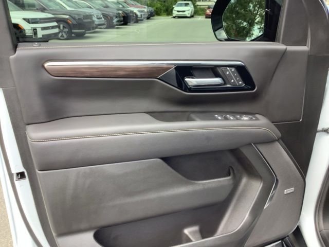 2026 Chevrolet Tahoe Premier - Photo 16