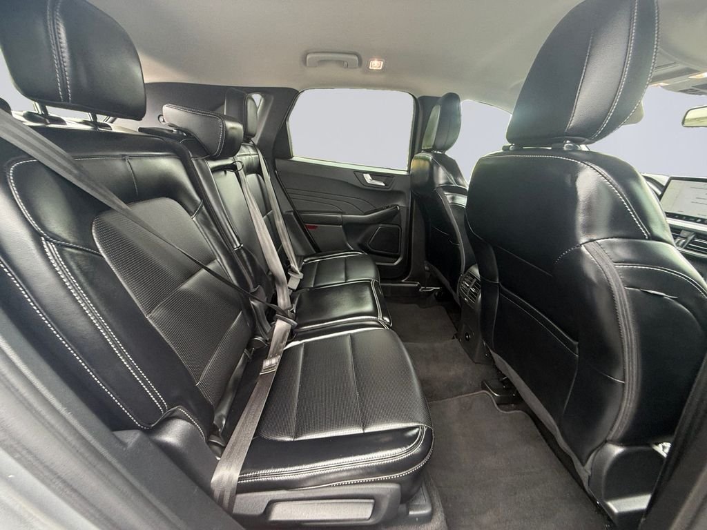 Used 2024 Silver Ford Platinum image 19