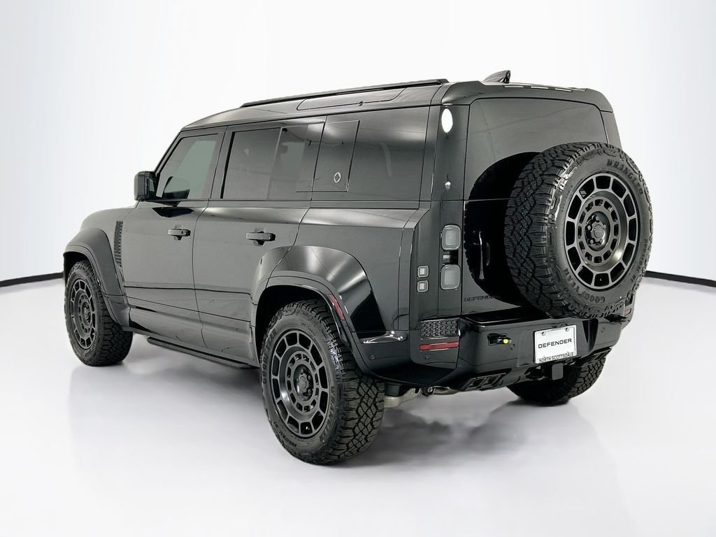New 2026 Narvik Black Land Rover OCTA image 7