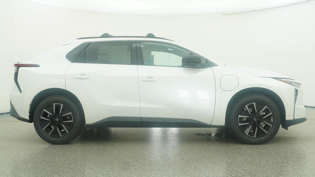 New 2026 Wind Chill Pearl Toyota XLE image 39