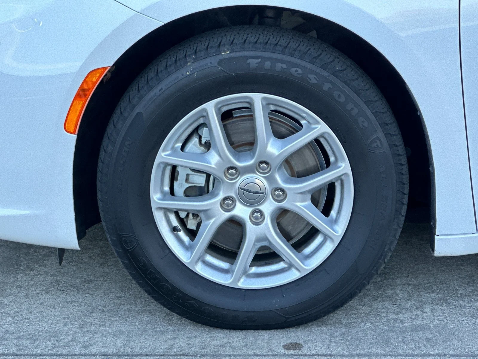 Used 2022 Bright White Clearcoat Chrysler Touring L image 24