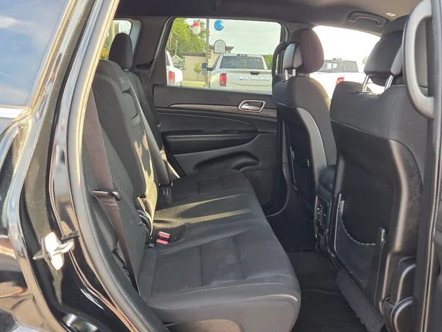 Used 2022 Black Jeep Laredo E image 17