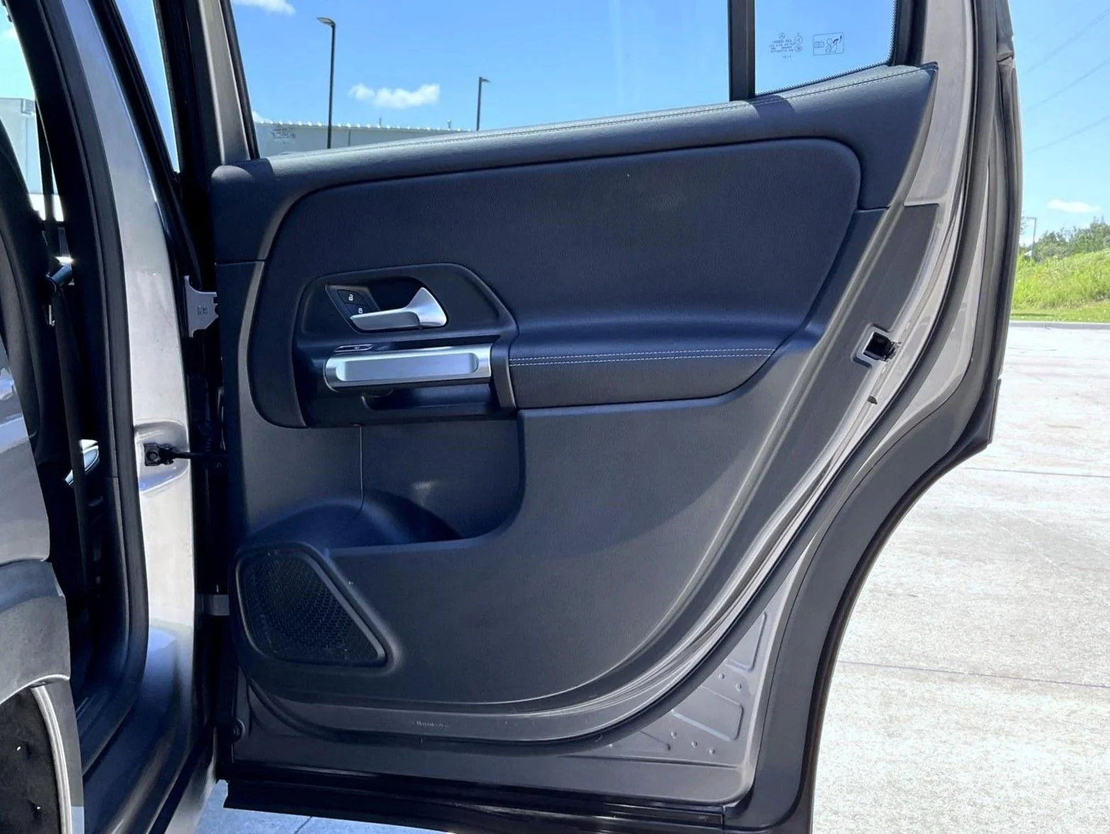 Used 2021 Gray Mercedes-Benz GLB 250 image 18