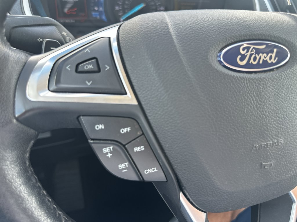 Used 2017 Magnetic Metallic Ford SEL image 18