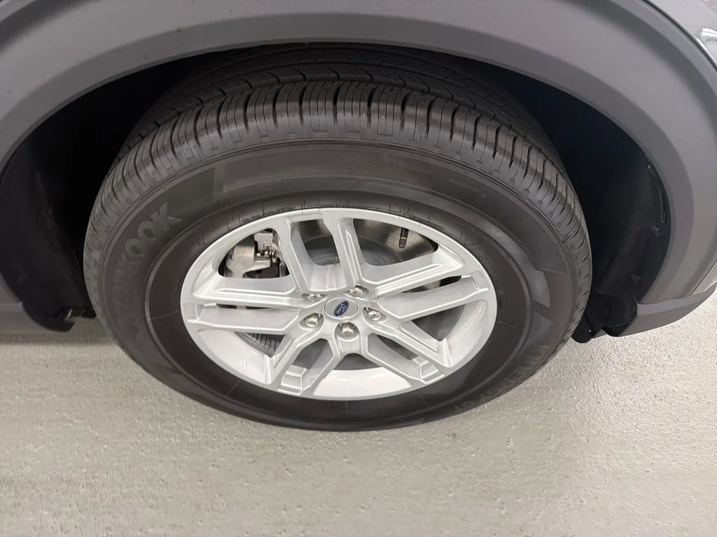 New 2026 Carbonized Gray Metallic Ford Active image 5