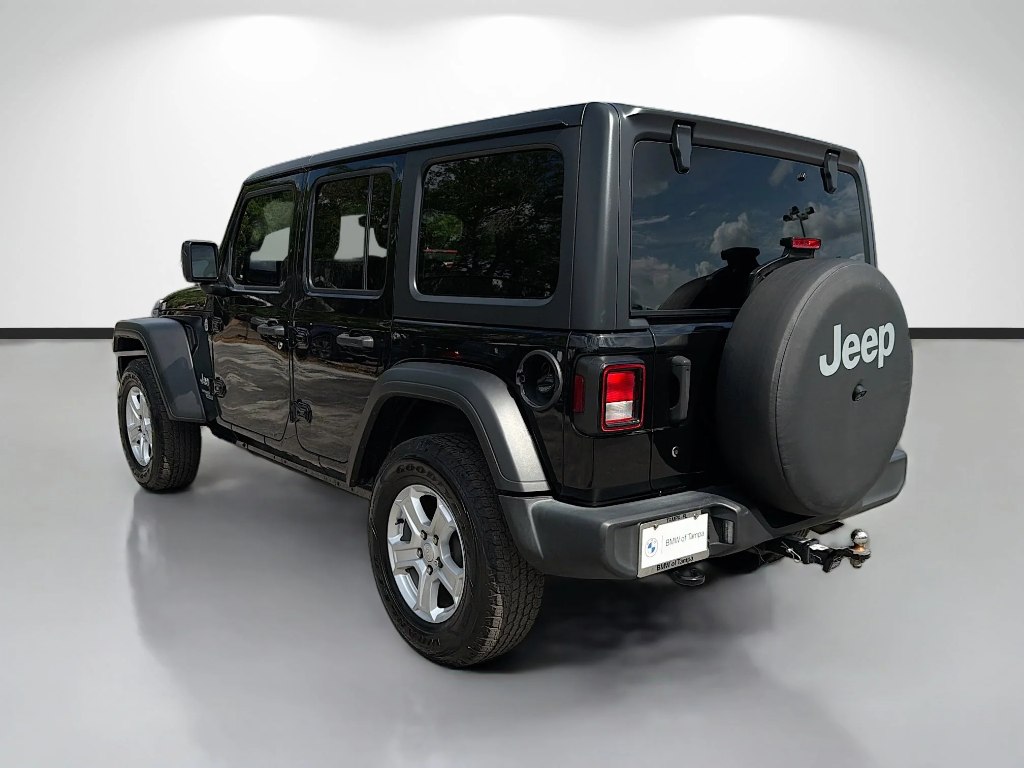 Used 2019 Black Clearcoat Jeep Sport S image 5