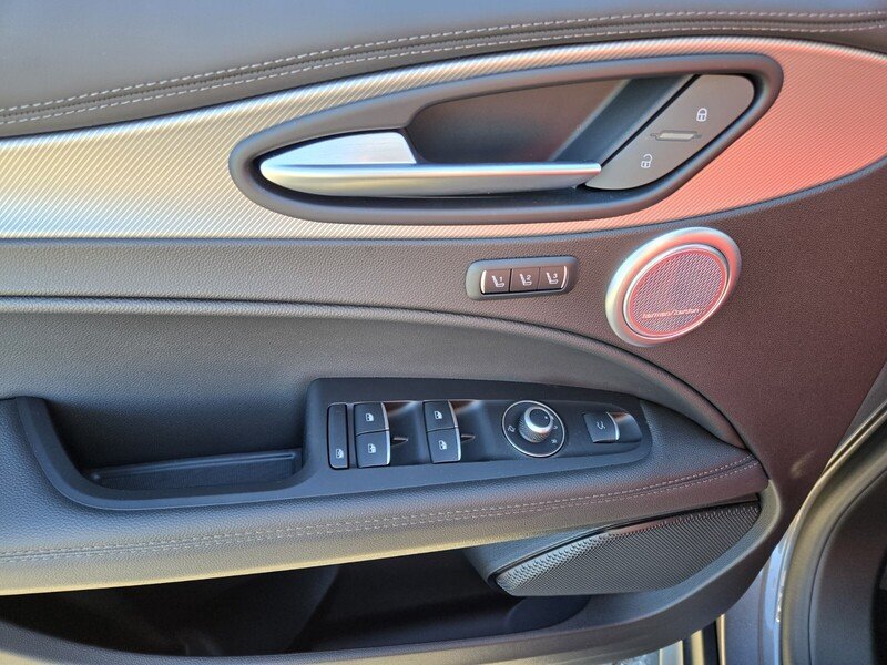 2025 Alfa Romeo Stelvio Base - Photo 10