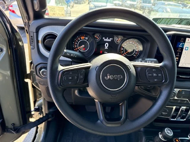 Used 2026 41 Jeep Sport image 18