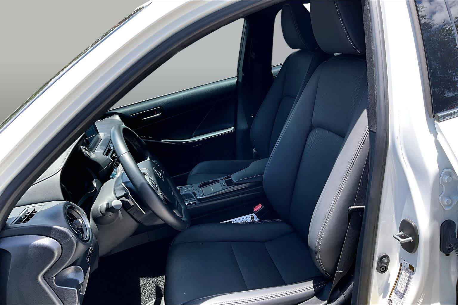Used 2025 Ultra White Lexus F SPORT Design image 8
