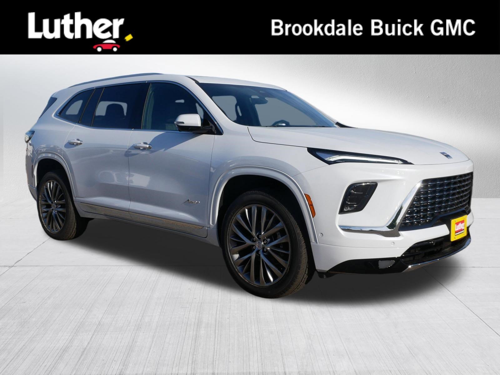 2026 Buick Enclave Avenir AWD's photo