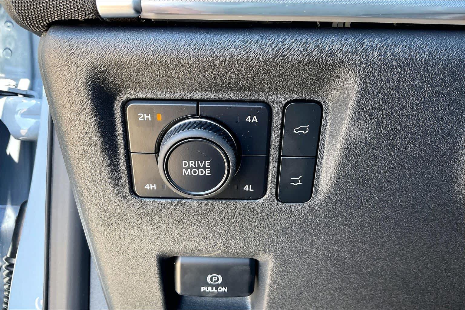 New 2026 Glacier Gray Metallic Tri-Coat Ford MAX King Ranch® image 17