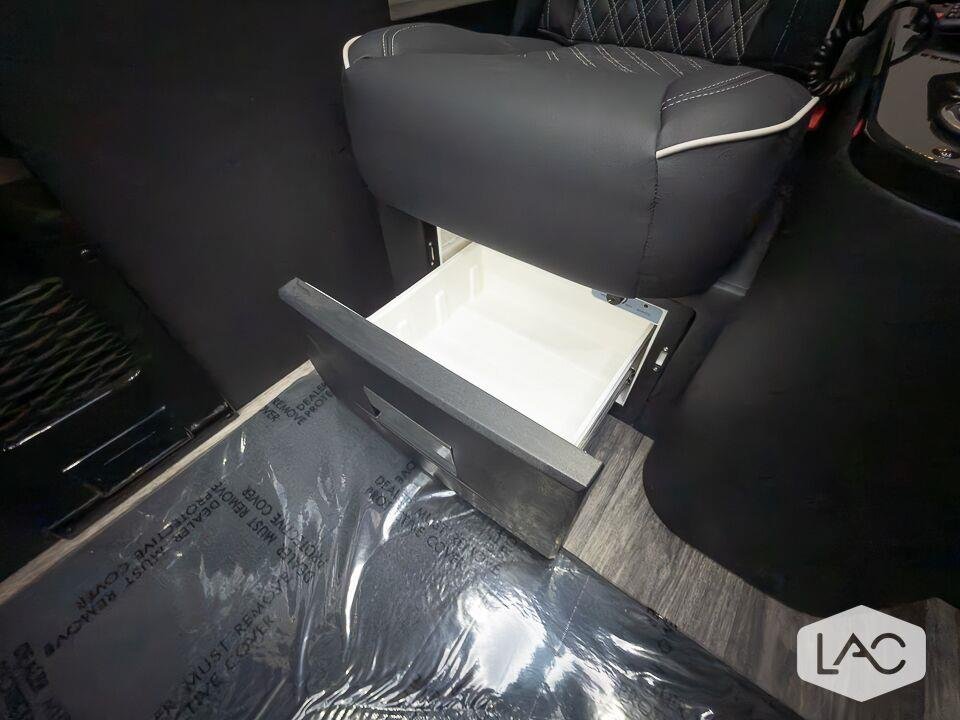 New 2027 BLACK OGV LUXURY COACH 170EXT image 28