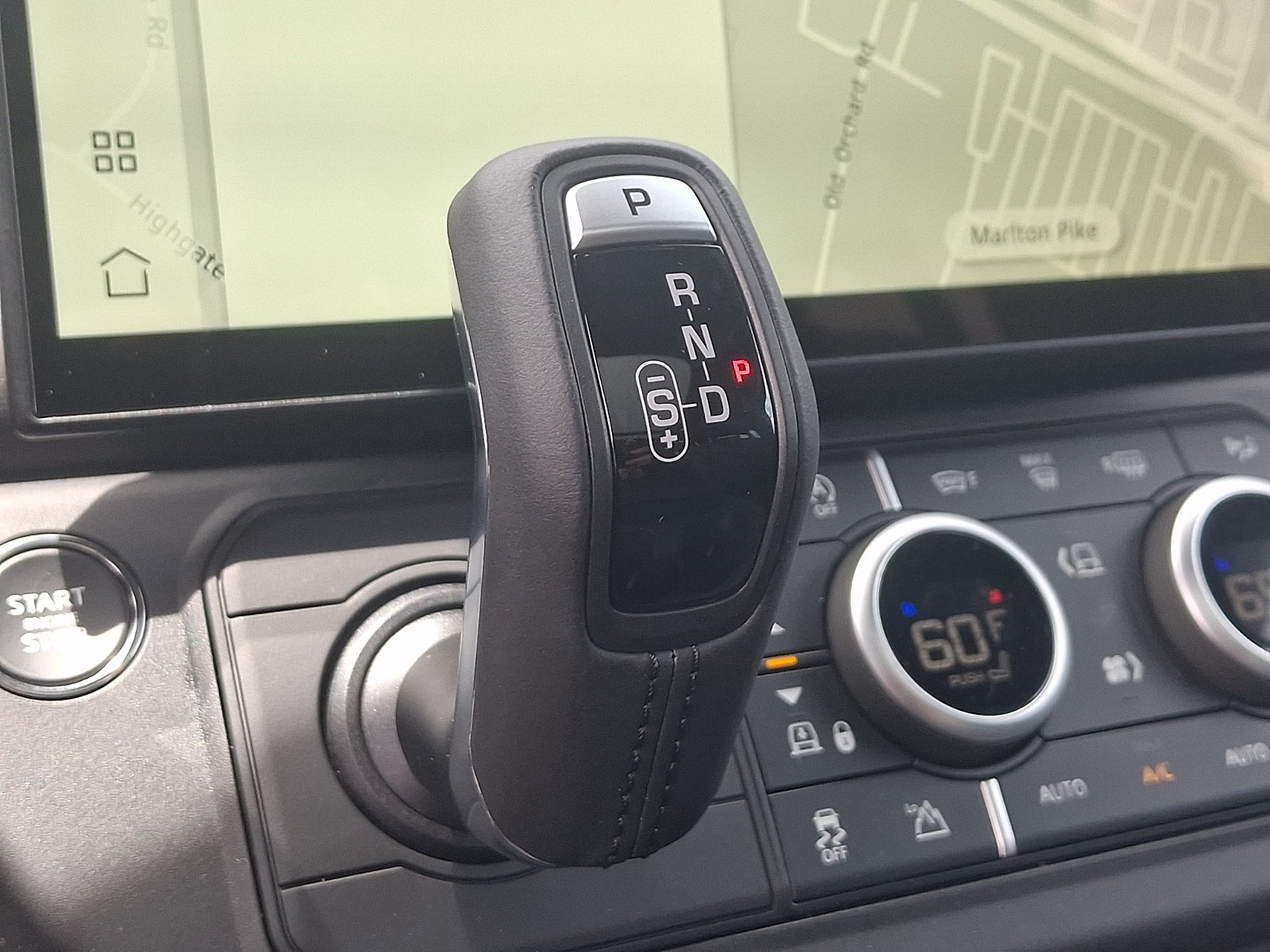 New 2026 Carpathian Grey Land Rover X-Dynamic SE image 12