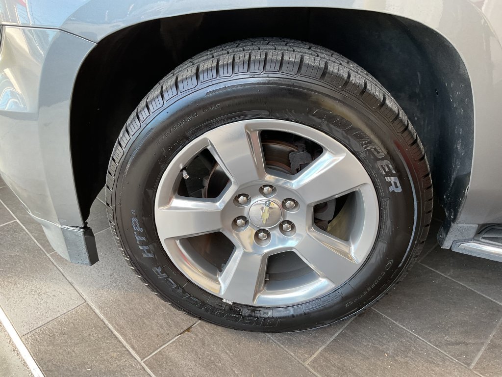 Used 2020 Gray Chevrolet Premier image 4