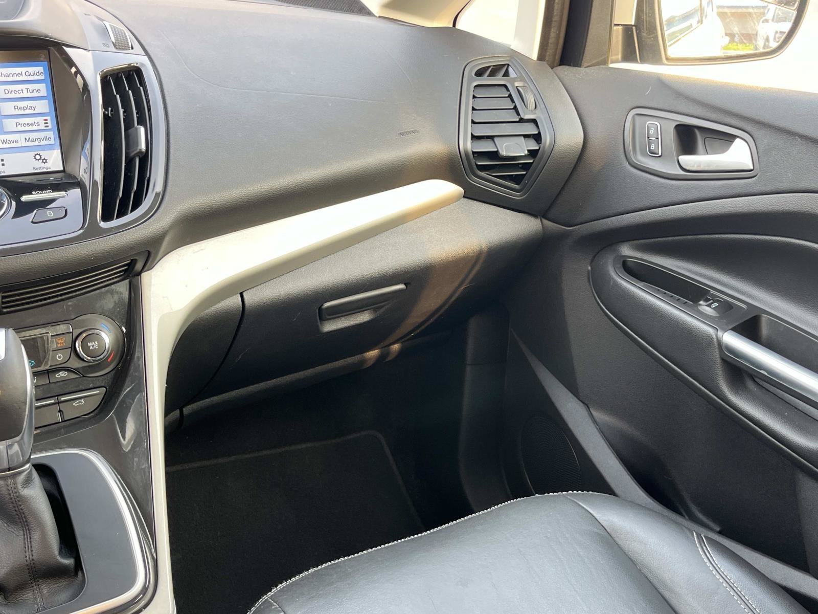 Used 2016 White Platinum Metallic Tri-Coat Ford SEL image 15