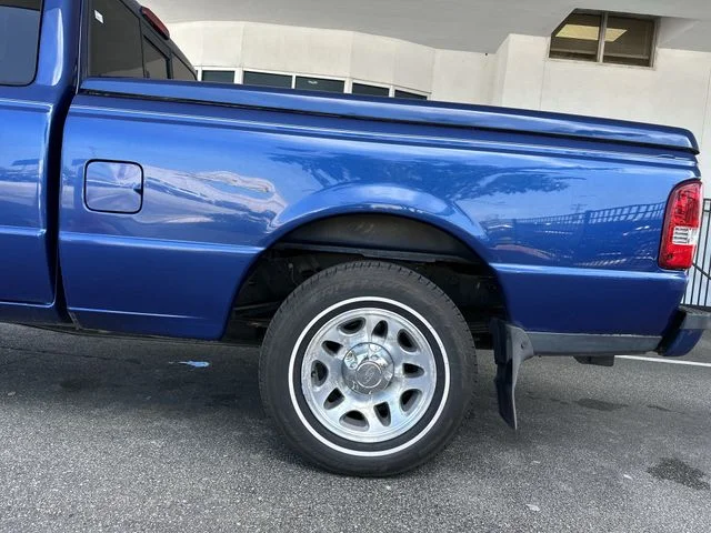 Used 2011 Blue Ford XLT image 10
