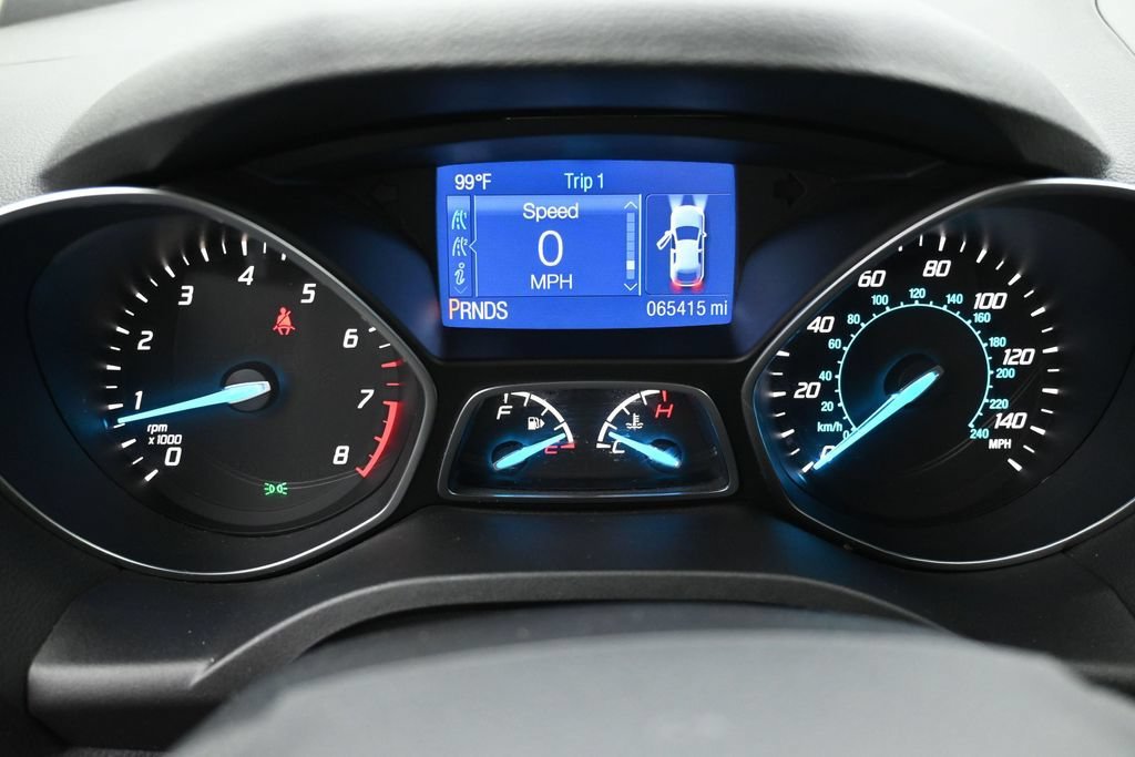 Used 2015 Blue Ford SE image 29
