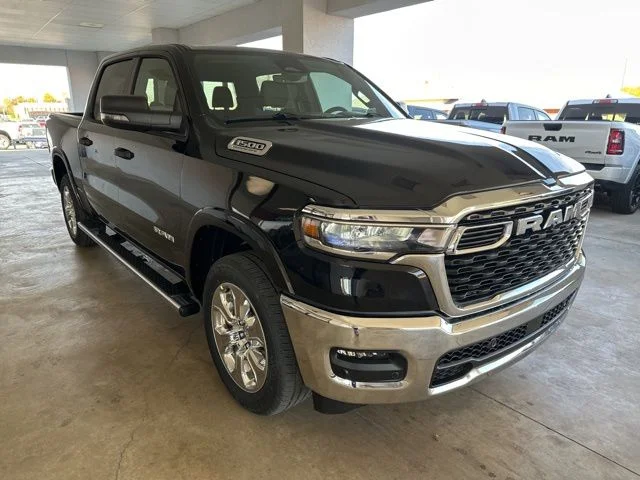New 2026 Diamond Black Crystal Pearl-Coat Exterior Paint RAM Big Horn/Lone Star image 8