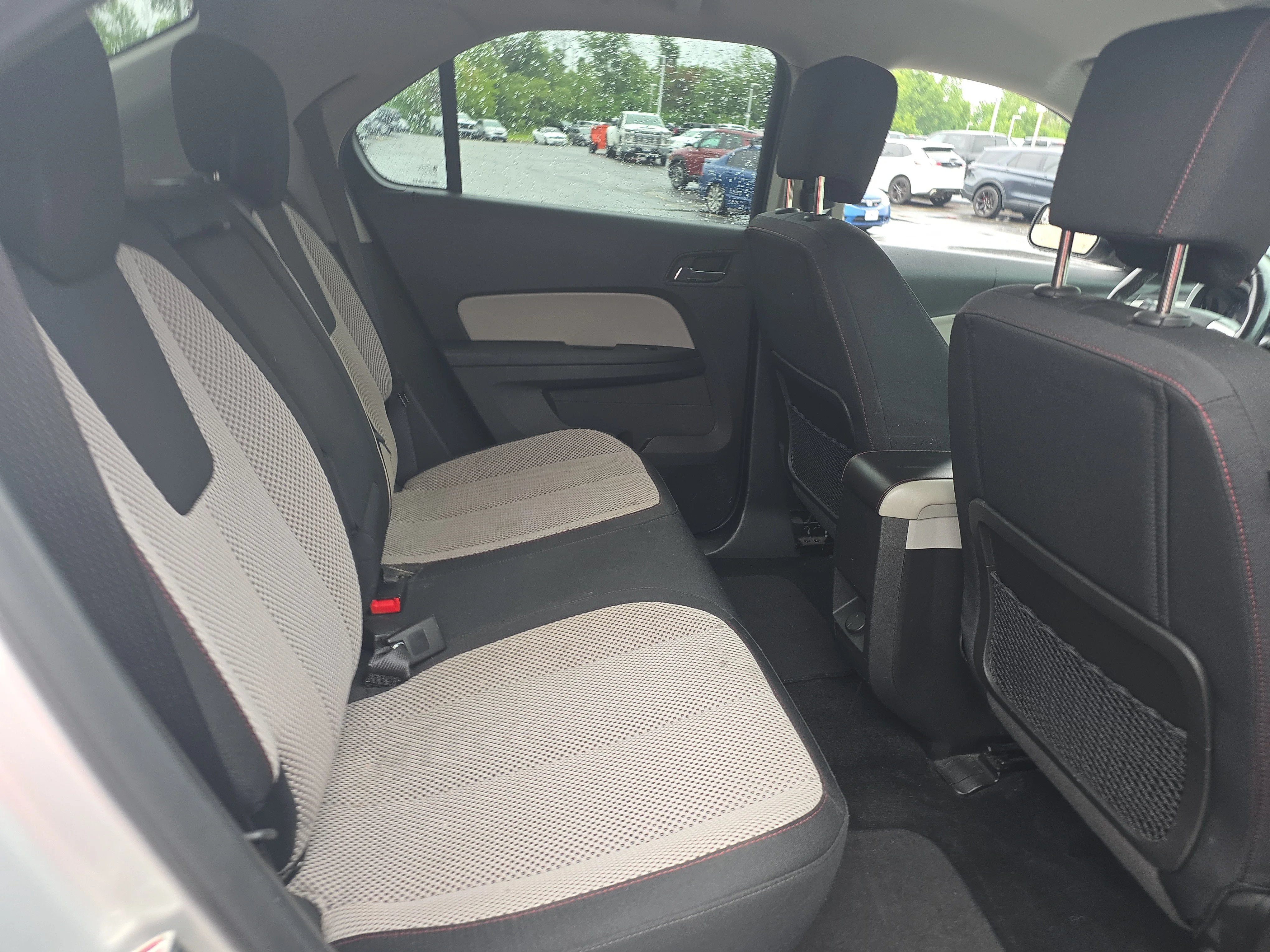 Used 2014 Silver Ice Metallic Chevrolet LT image 10