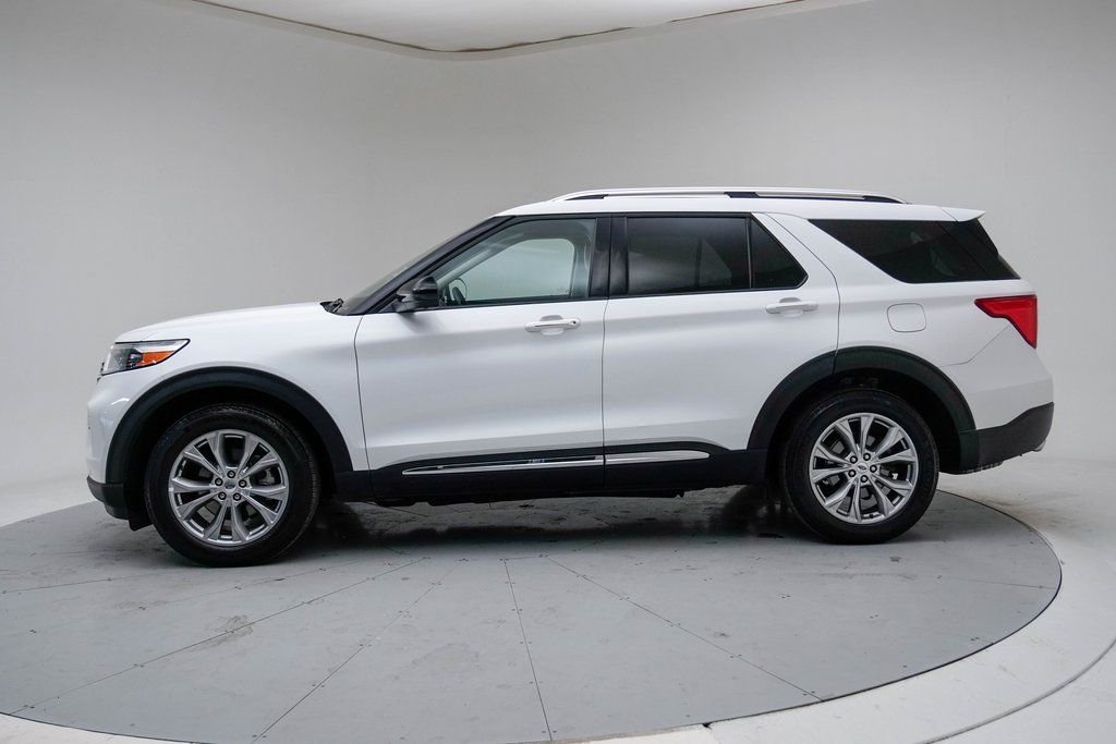 Used 2023 White Ford Limited image 6