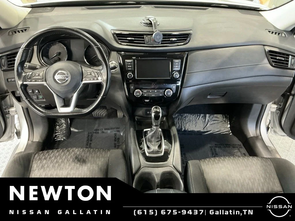 Used 2020 Brilliant Silver Metallic Nissan SV image 9