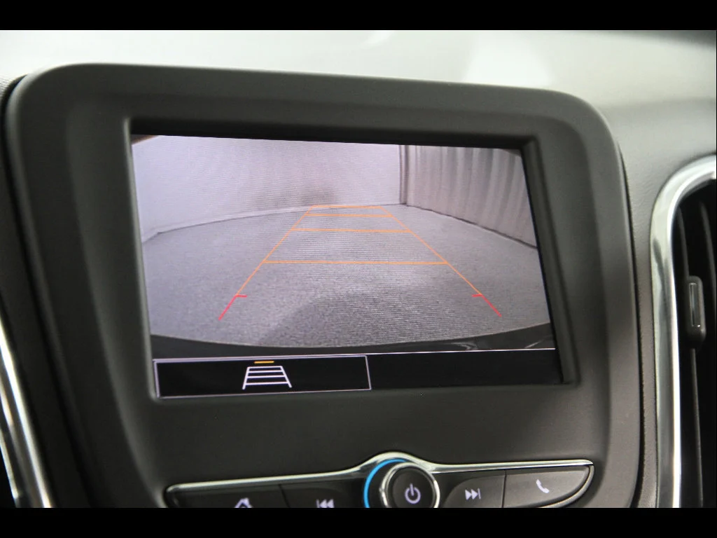2022 Chevrolet Equinox LS - Photo 13