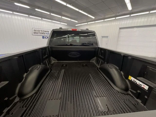 New 2026 Carbonized Gray Metallic Ford XLT image 23