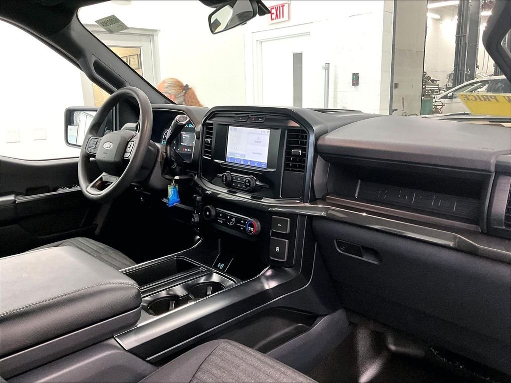 Used 2023 Oxford White Ford XL image 14