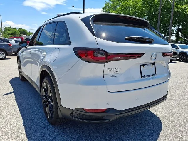 Used 2025 White Mazda Premium image 5