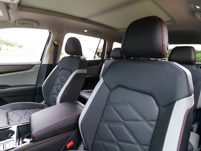 New 2026 Black Volkswagen 2.0T Peak Edition image 5