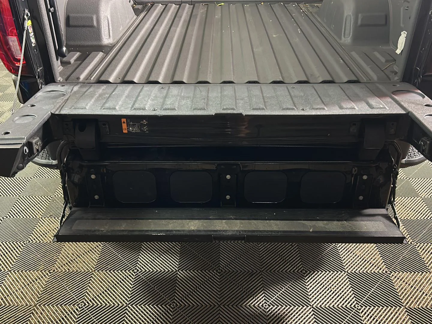 Used 2022 Onyx Black GMC Denali image 10