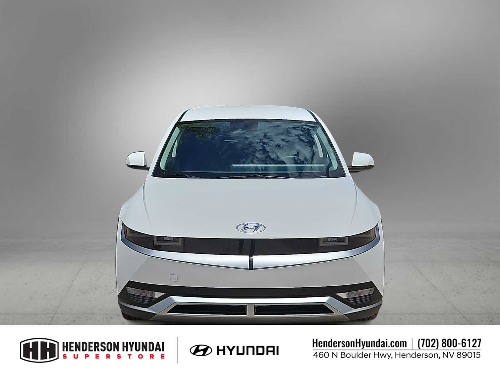 Used 2024 Atlas White Hyundai SEL image 3