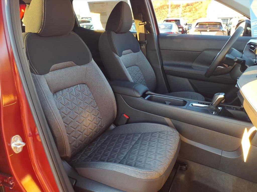 2026 Nissan Kicks SV photo 4