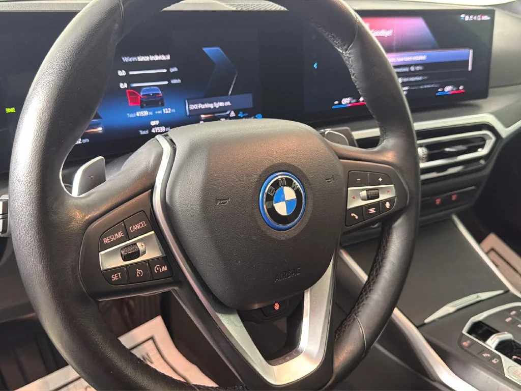2024 BMW 3 Series 330e - Photo 21