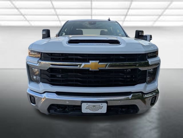 Used 2025 Summit White Chevrolet LT image 29