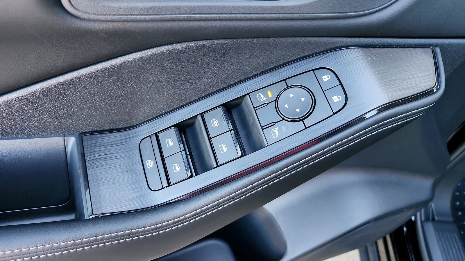 2026 Nissan Rogue SV - Photo 26
