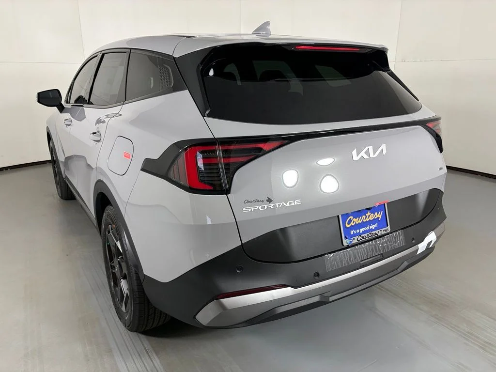 New 2027 Wolf Gray Kia S image 6