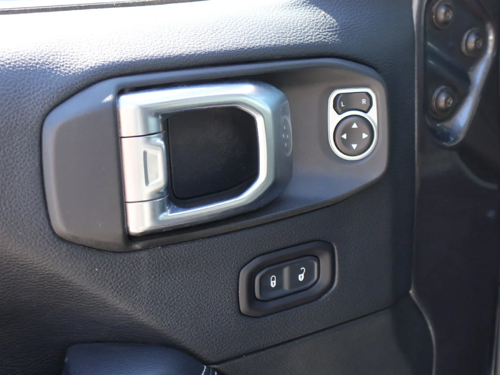 Used 2018 Gray Jeep Unlimited Sahara image 20