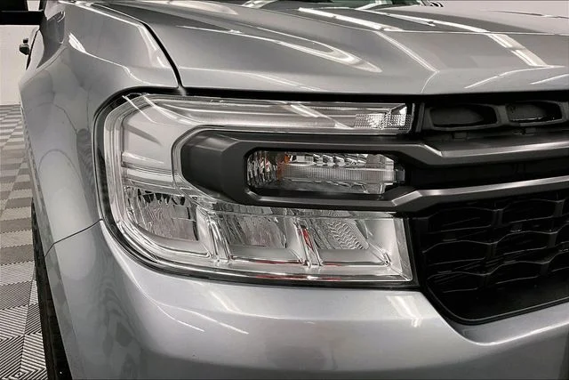 Used 2024 Iconic Silver Metallic Ford XLT image 33