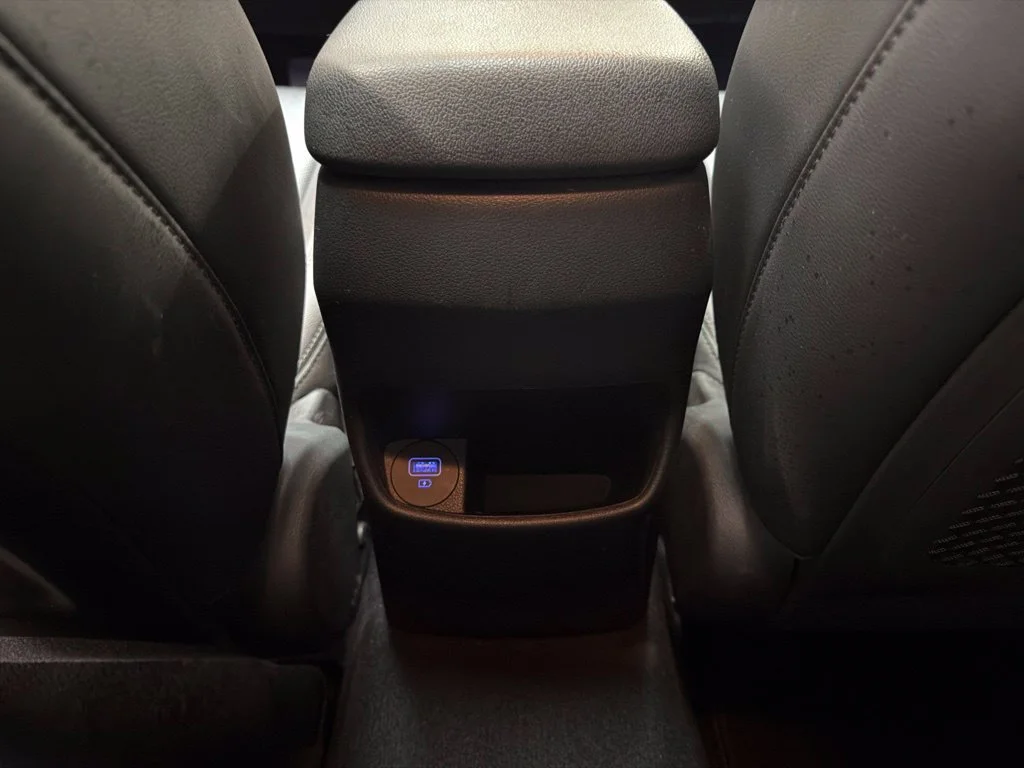 Used 2023 Abyss Black Pearl Hyundai Limited image 24